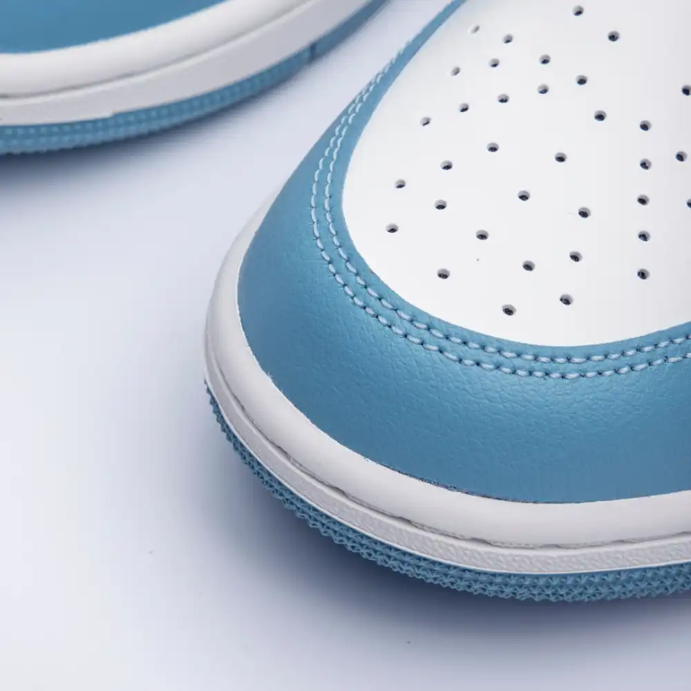 Air Jordan 1 Mid University Blue - Droper