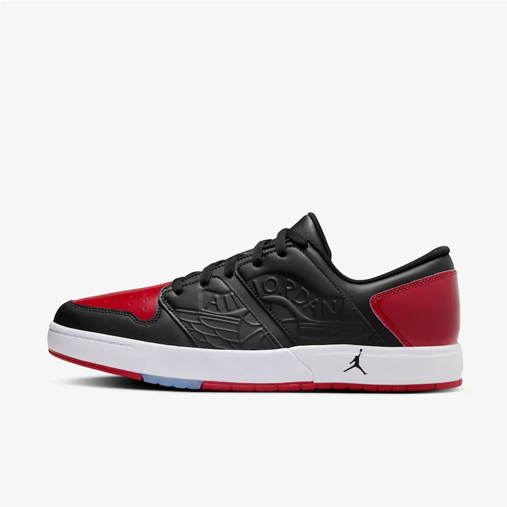 Air Jordan Nu Retro 1 Low Patent Bred foto 1