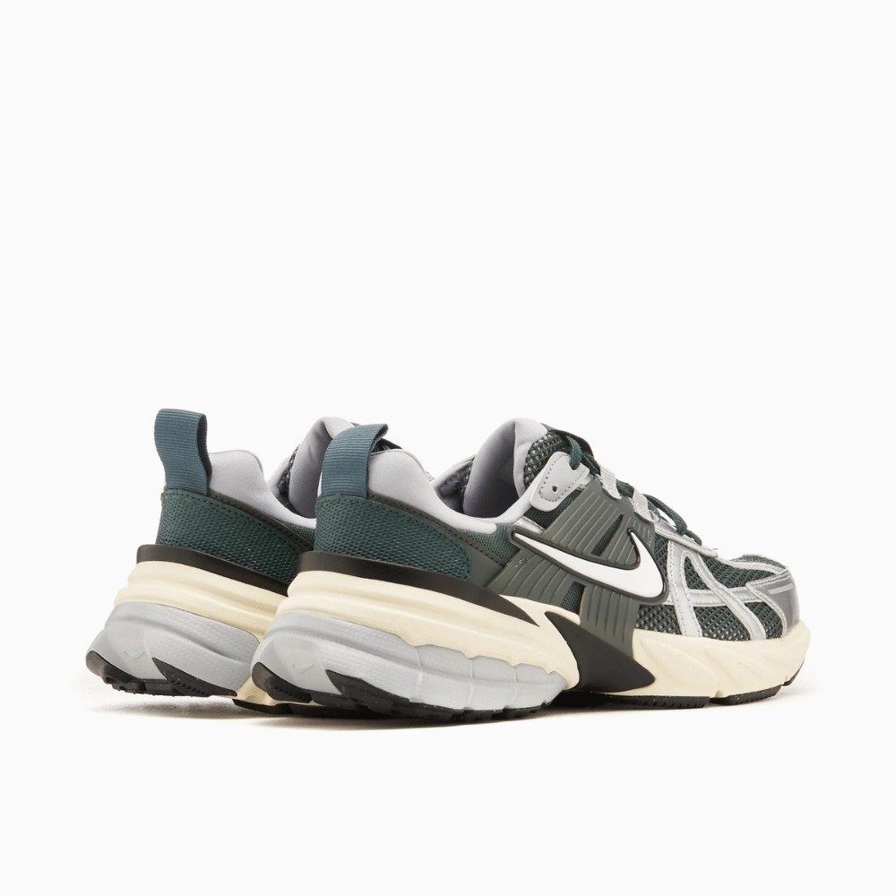 Nike V2K Run Vintage Green foto 4