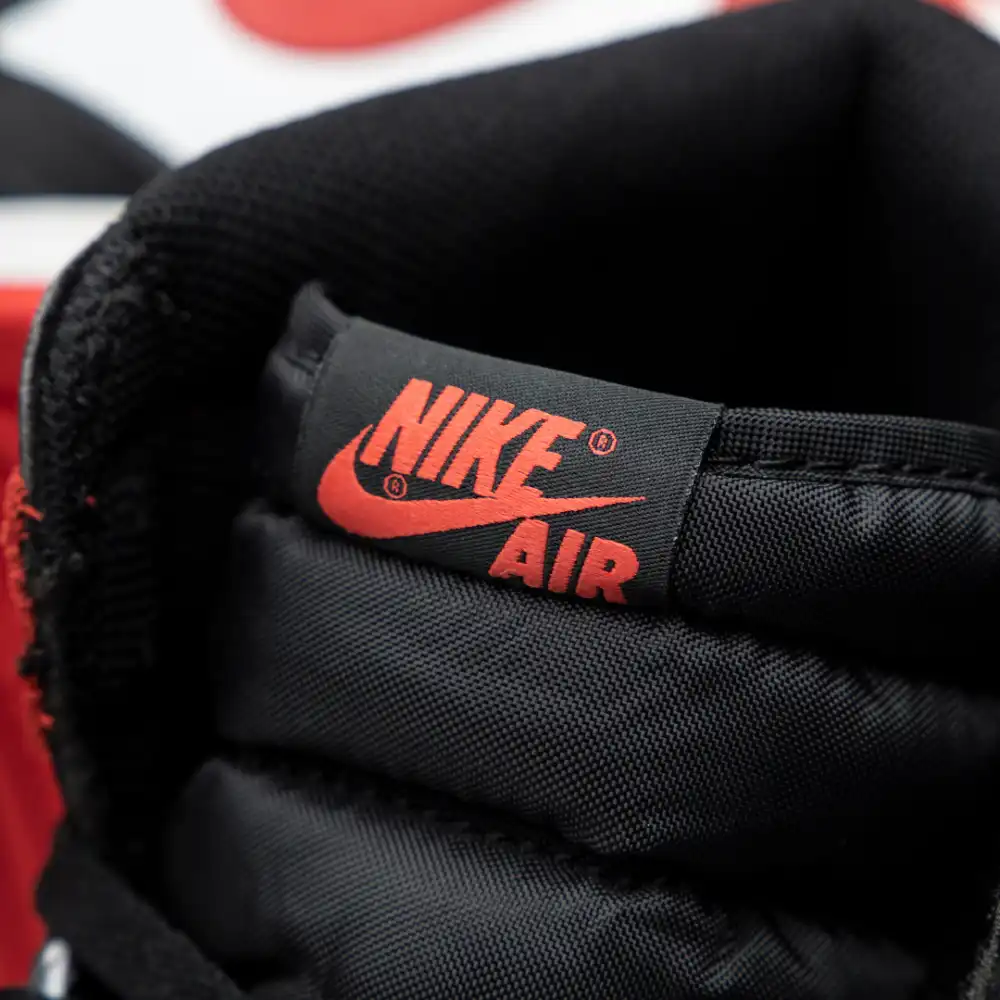 Air Jordan 1 High Track Red foto 7