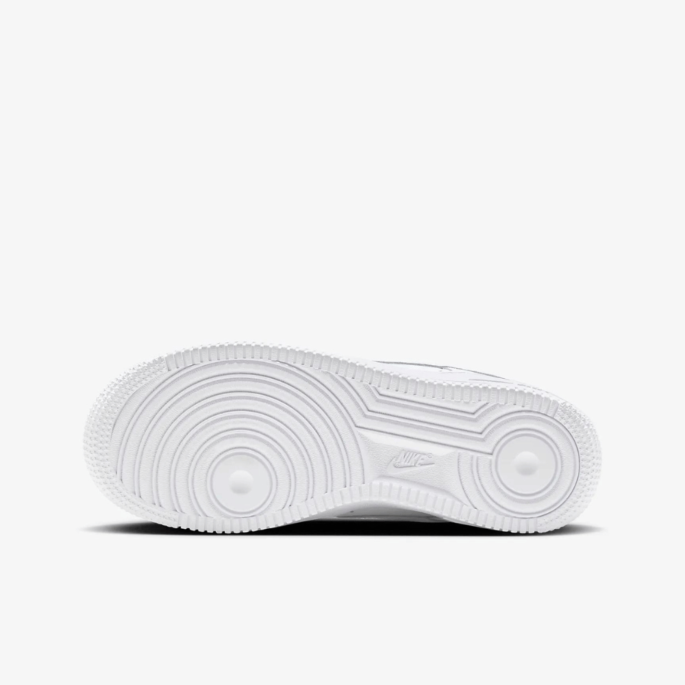 Nike Air Force 1 Low LE GS Triple White foto 5