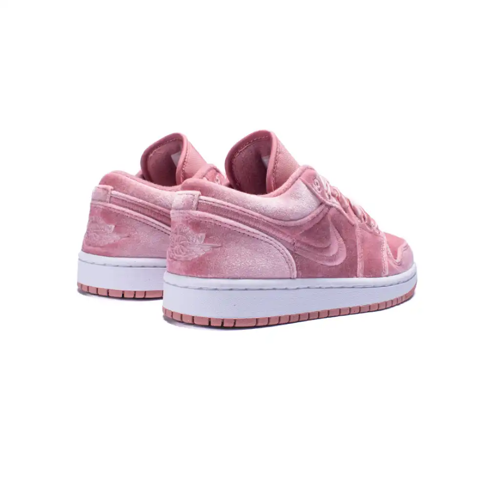 pink nike jordan