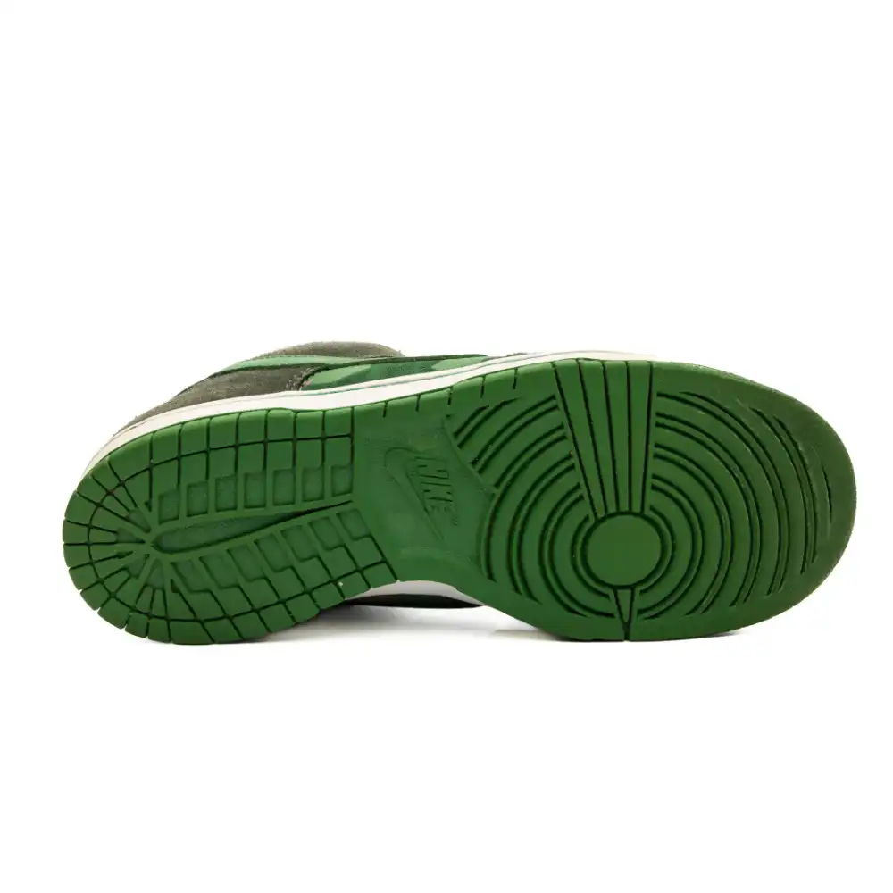 Cezar Gordo x Nike SB Dunk Low Brazil Custom Series foto 5
