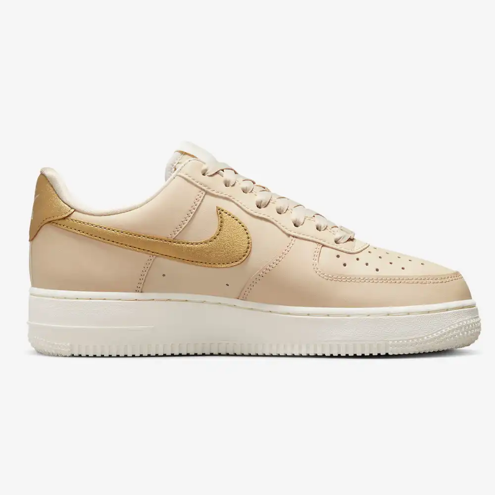 Nike sf air cheap force 1 gold