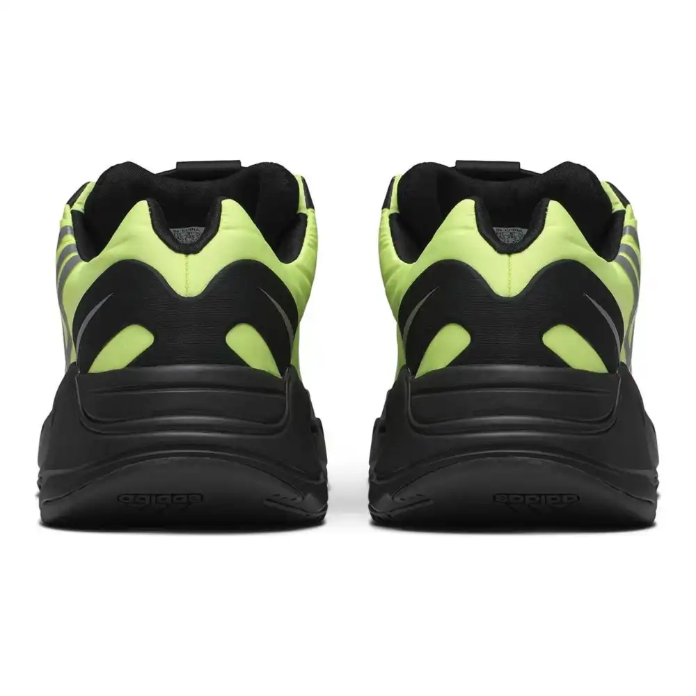 Yeezy Boost 700 MNVN Phosphor foto 2