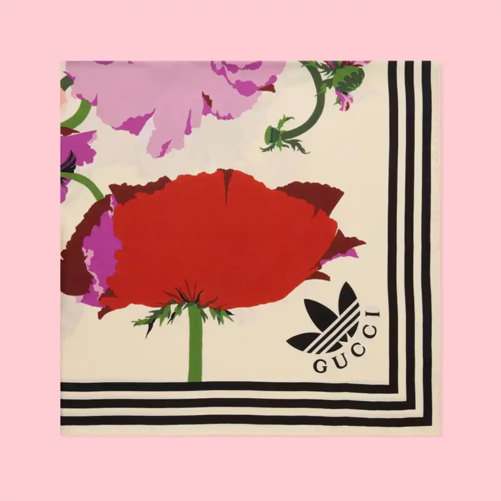 adidas x Gucci Cachecol Maxi Flower Print Silk - Droper