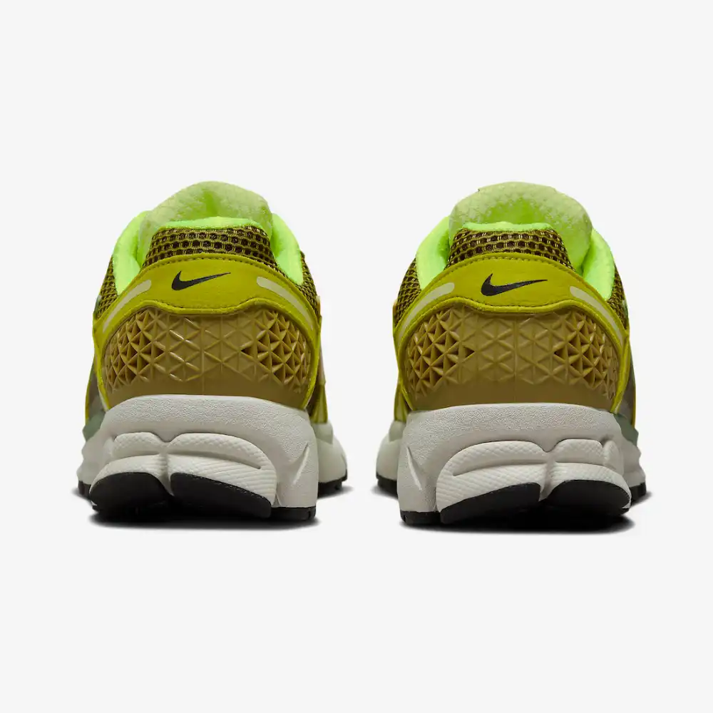 Nike Zoom Vomero 5 Olive Flak foto 4