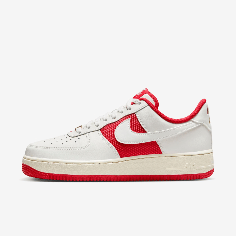 Red tick store nike air force