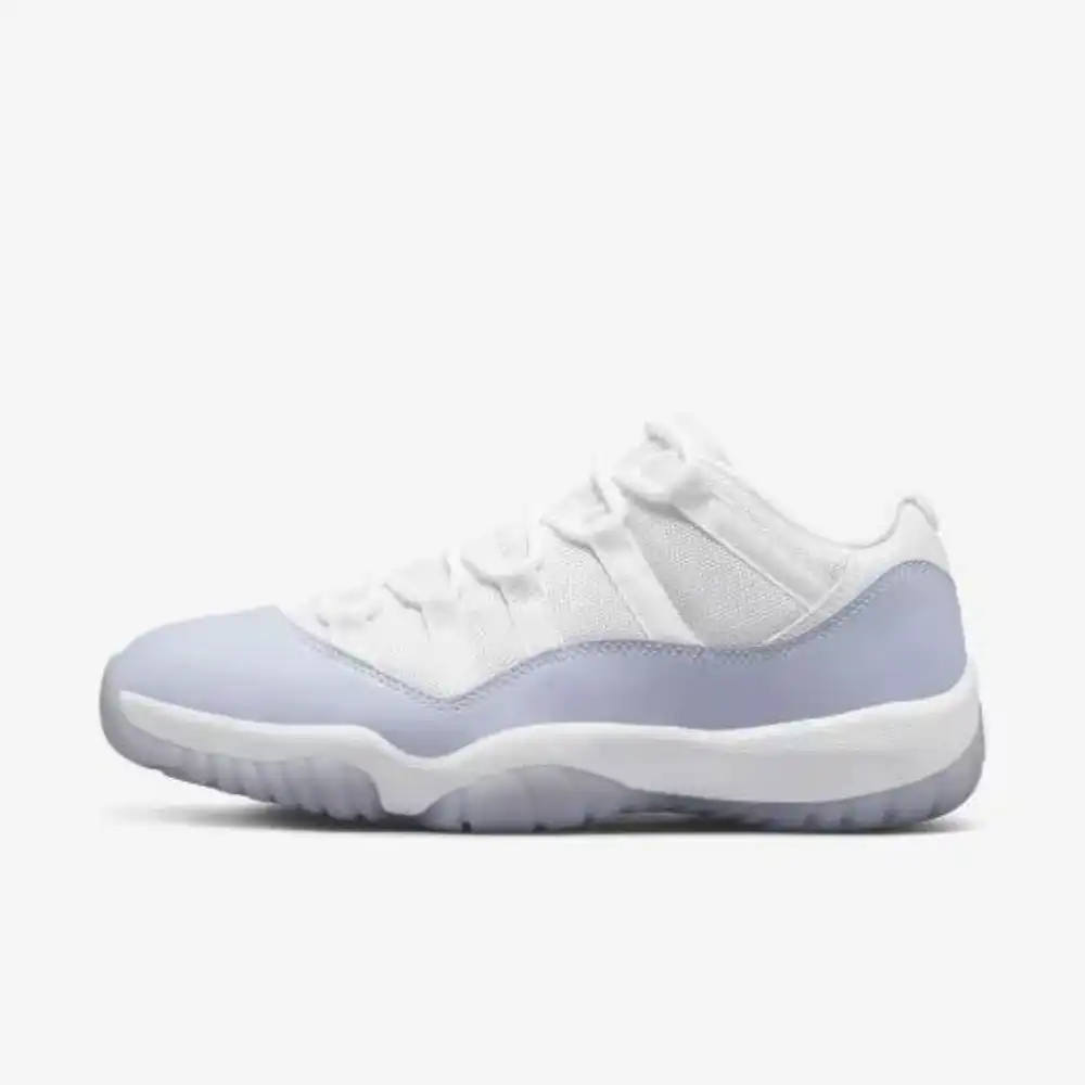 Air Jordan 11 Low Pure Violet foto 1