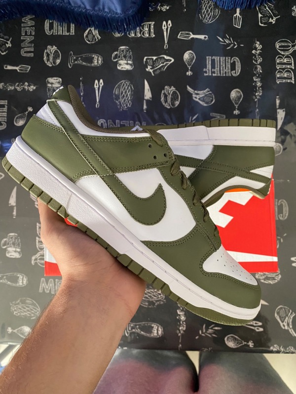 olive dunks nike