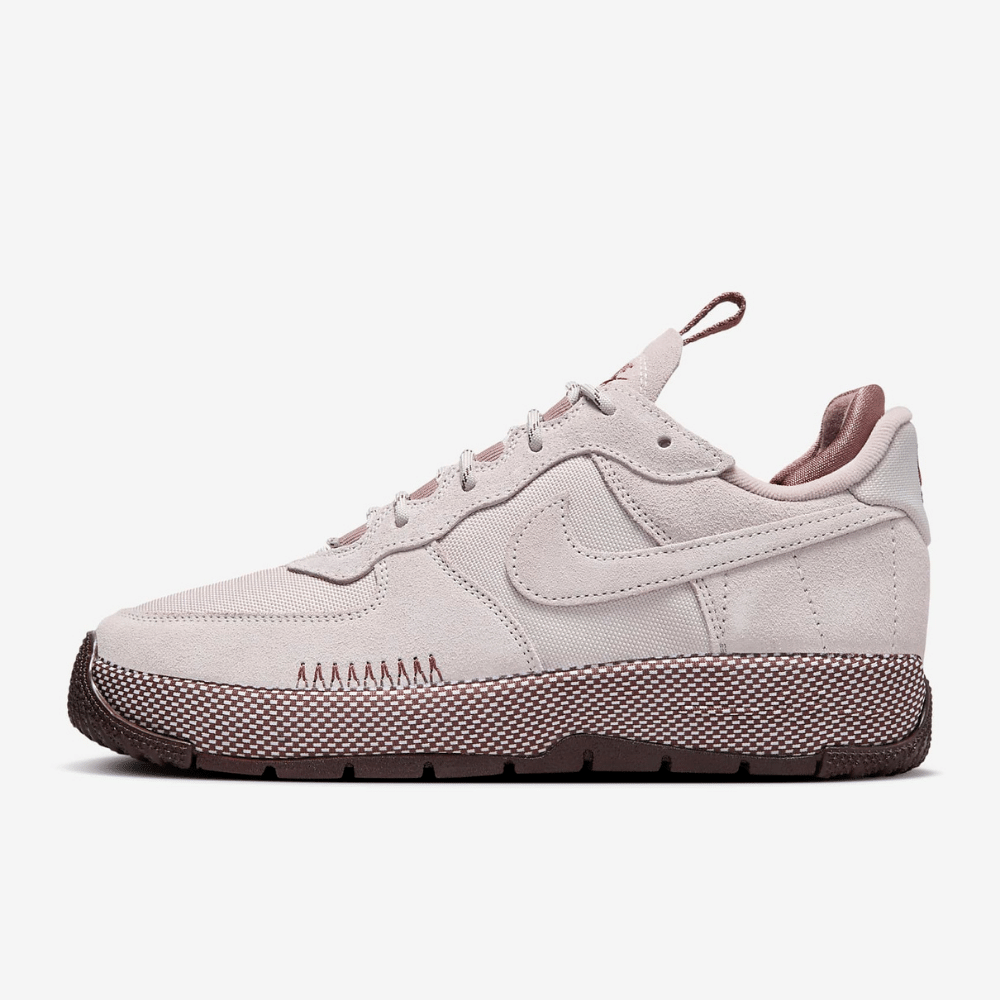 Nike store mauve trainers