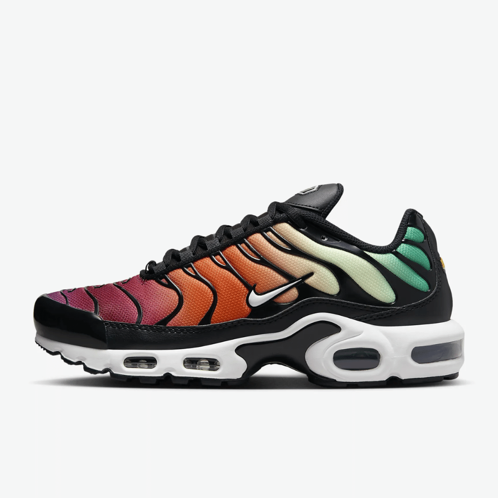 Nike air max plus red hot sale and orange