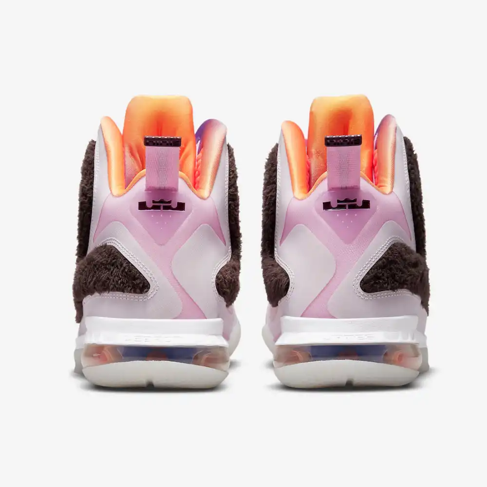 Nike Lebron IX Retro QS Regal Pink foto 3