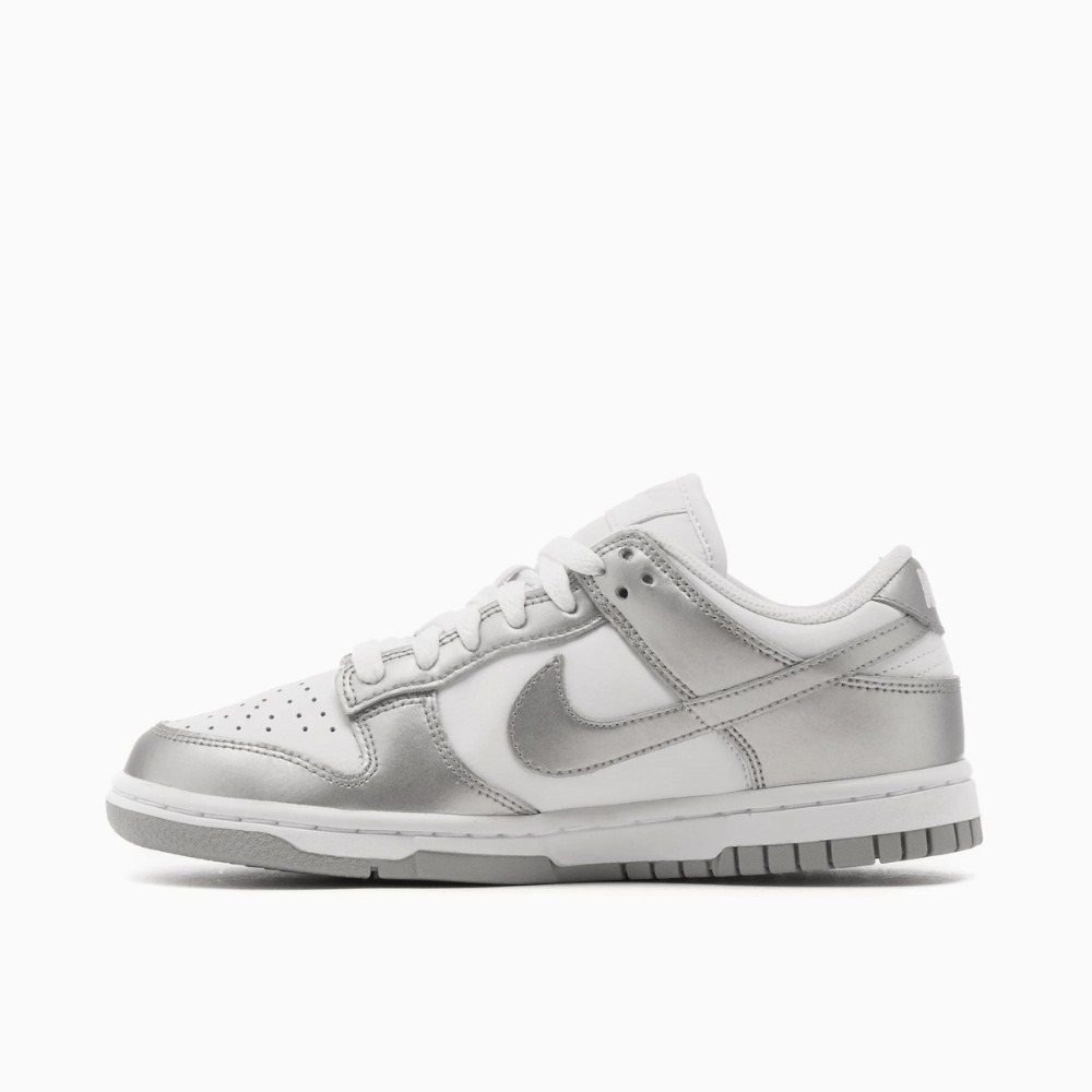 Nike Dunk Low Metallic Silver foto 1