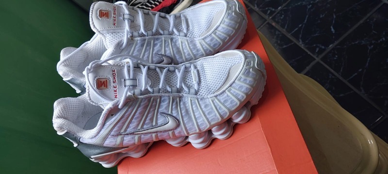 Nike shox sales taille 39