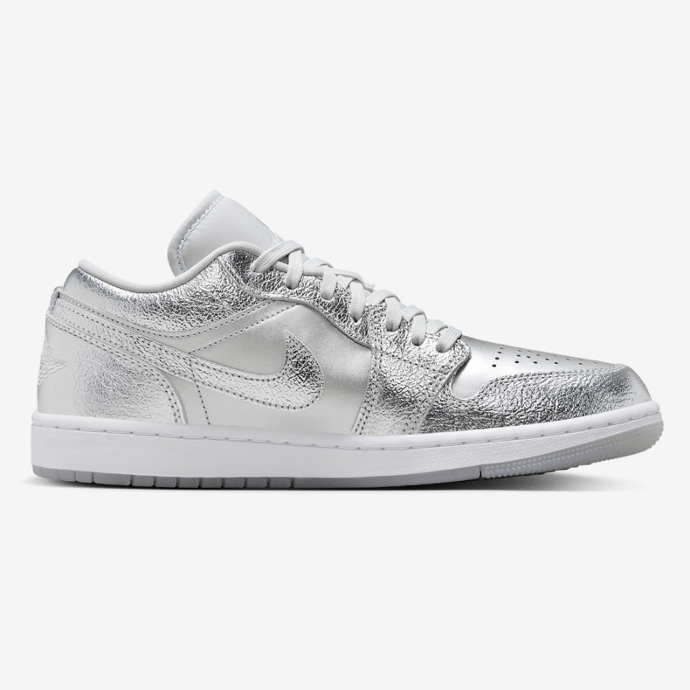 Air Jordan 1 Low SE Metallic Silver foto 3
