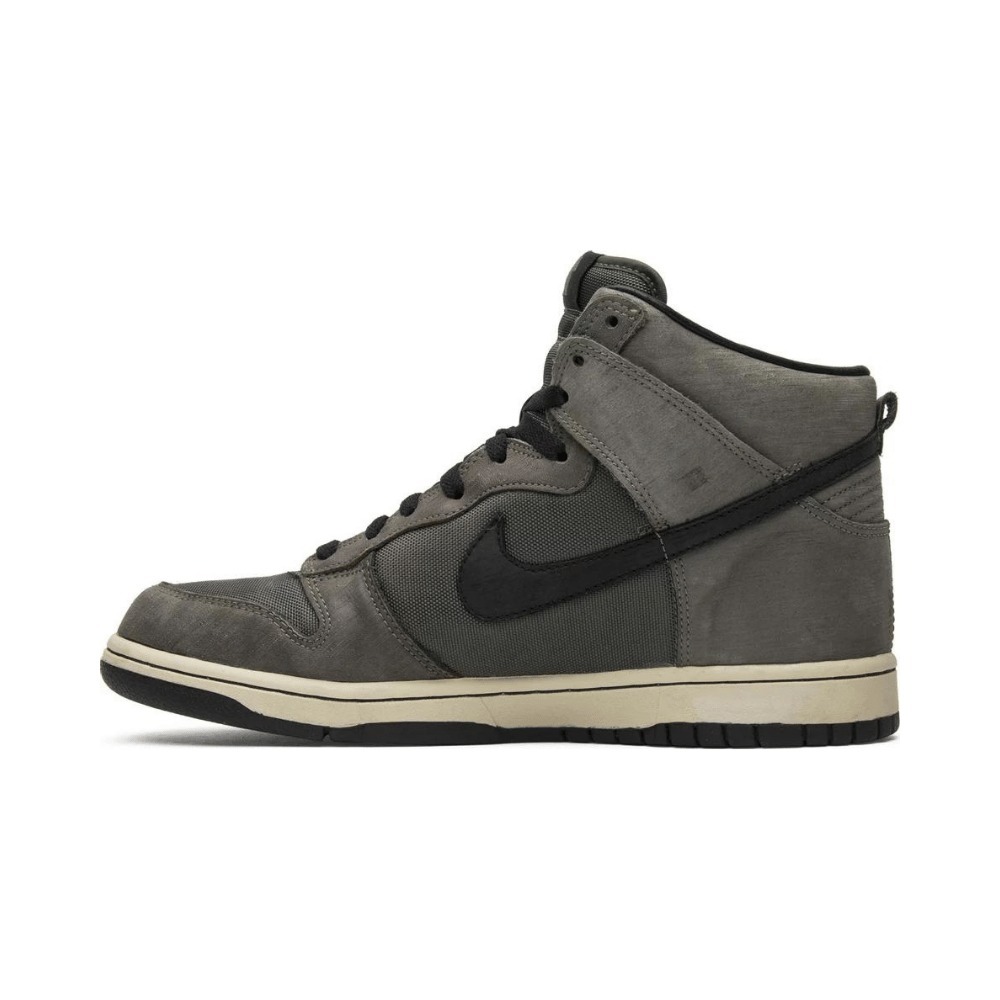 Imagem Undefeated x Nike Dunk High PRM SP Ballistic