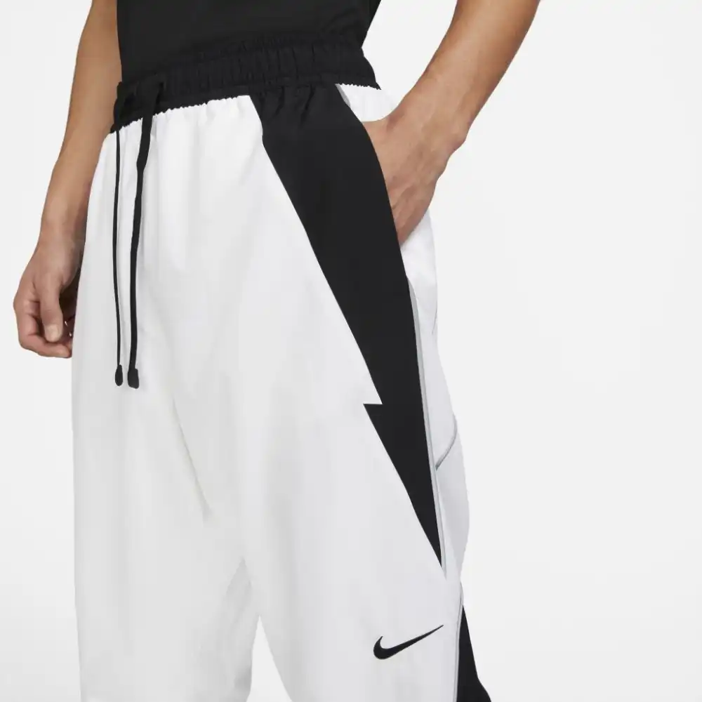 Nike therma flex cheap showtime shorts