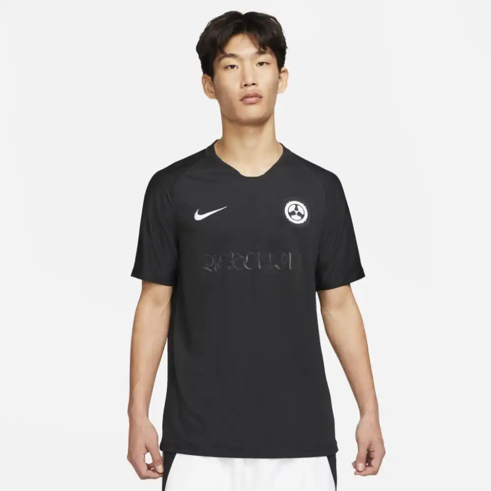 Nike Mock Neck T-Shirt en color Preto