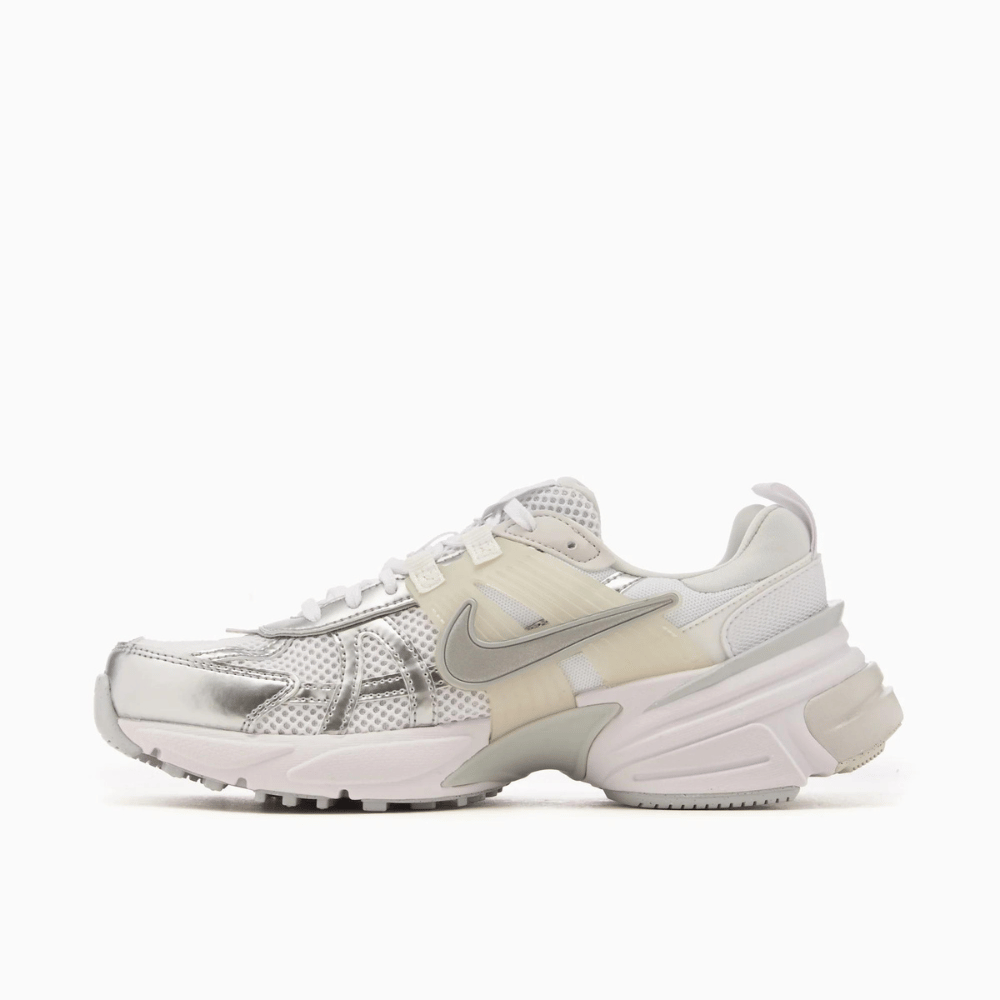 Nike V2K Run White Platinum Tint foto 3