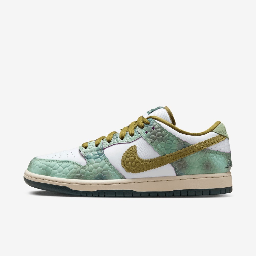 Alexis Sablone x Nike SB Dunk Low Pro White and Pacific Moss - Droper