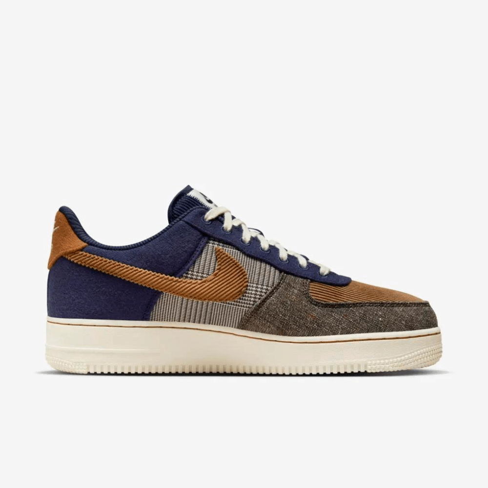 Nike Air Force 1 Low Winter Ale Brown and Midnight Navy foto 3