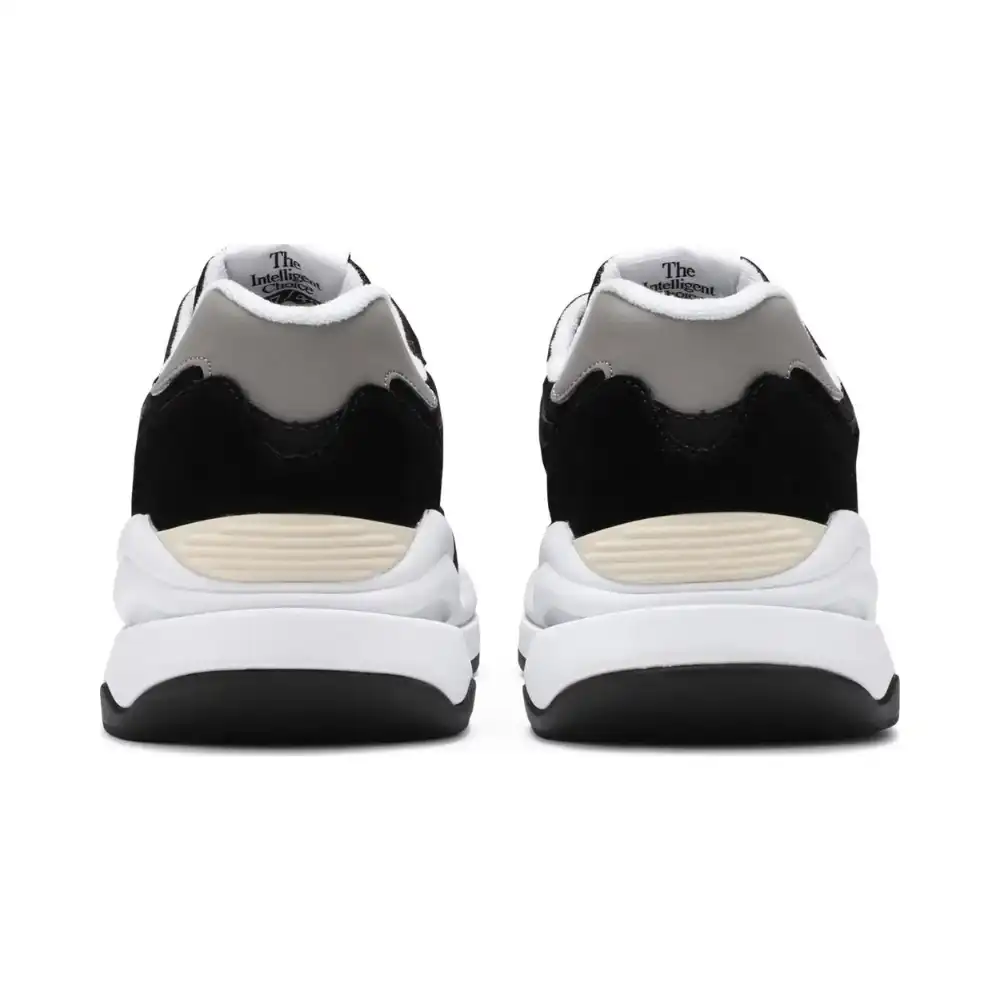 New Balance 57/40 Black White foto 2