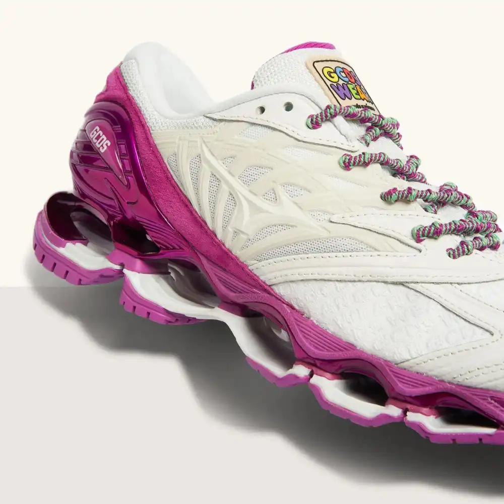 GCDS x Mizuno Wave Prophecy 8 Cherry - Droper