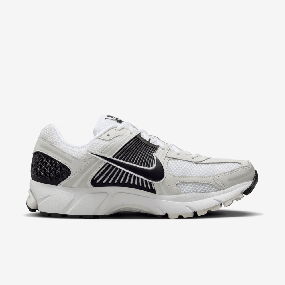 Nike Zoom Vomero 5 Panda foto 1