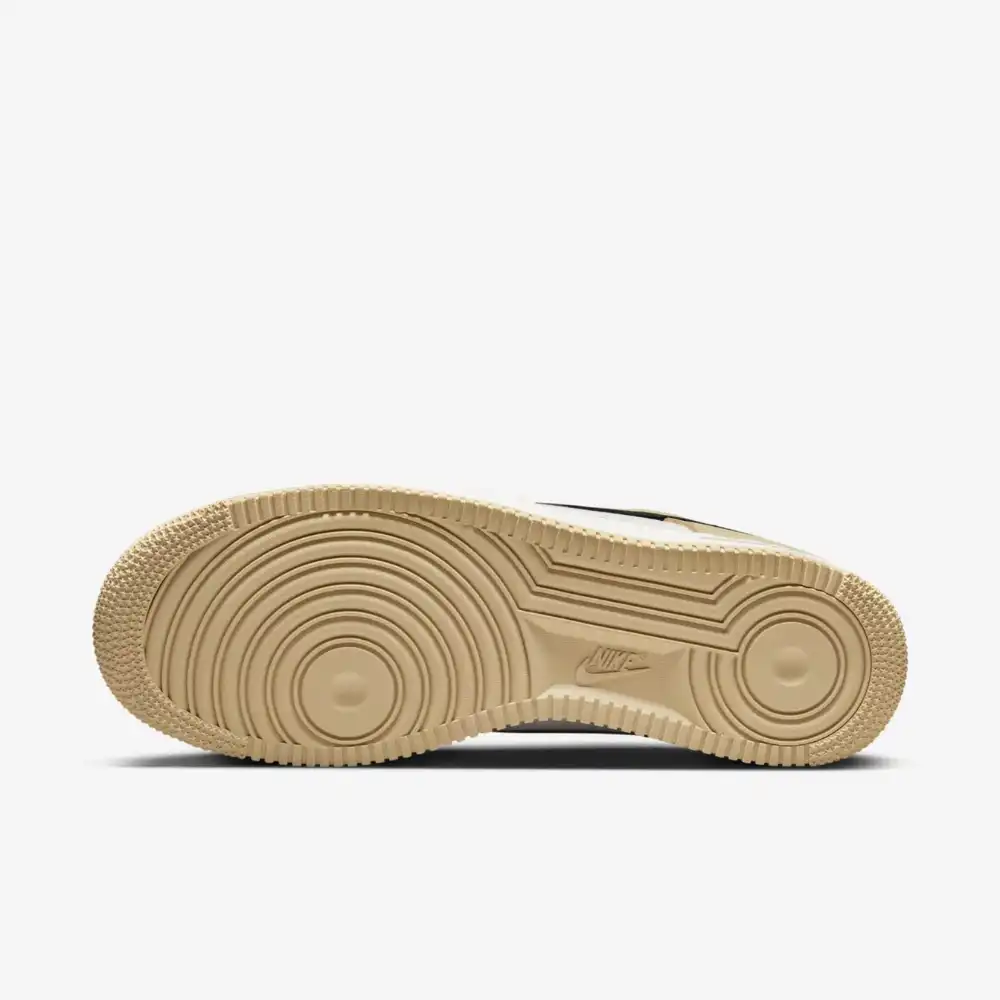 Nike Air Force 1 Low Team Gold and Black foto 5