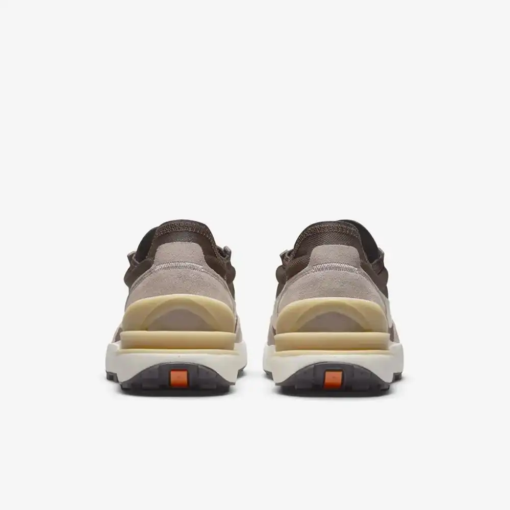 Nike Waffle One Light Chocolate foto 3