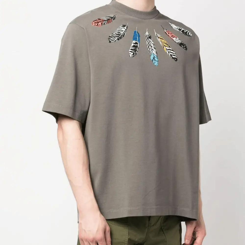 Camiseta Marcelo Burlon County of Milan Collar Feathers Oversized Army foto 2