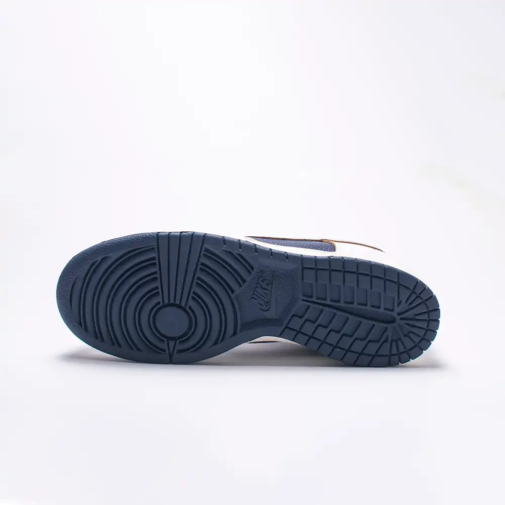 HUF x Nike SB Dunk Low New York foto 4