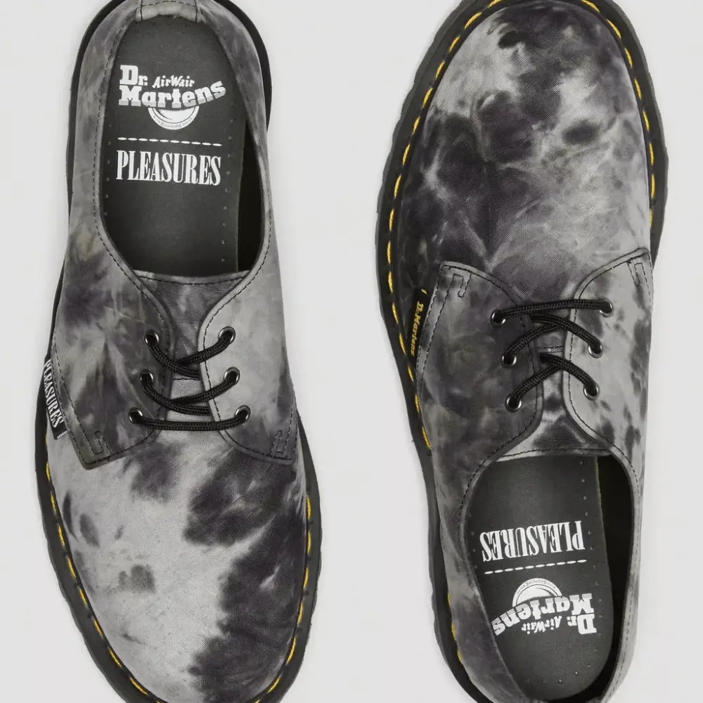 Dr. Martens PLEASURES ブラック・グレータイダイ ローファー Pleasures x Dr. Martens 1461 Bex Tie Dye Black White - Droper