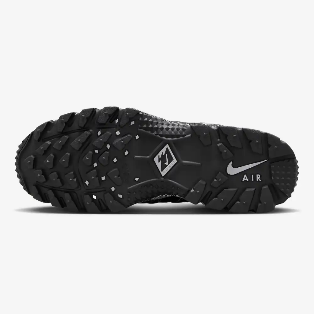 Nike Air Humara Black and Metallic Silver - Droper