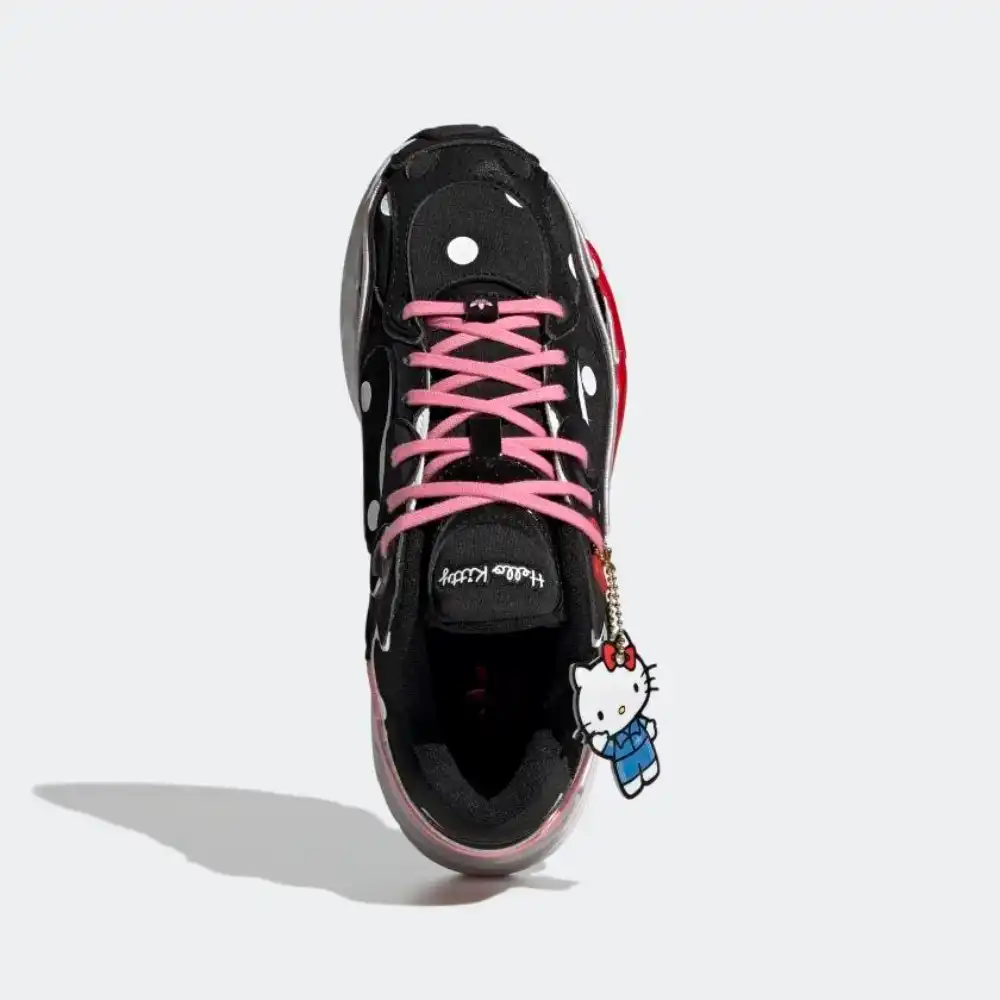 Hello Kitty x adidas Astir Core Black foto 2