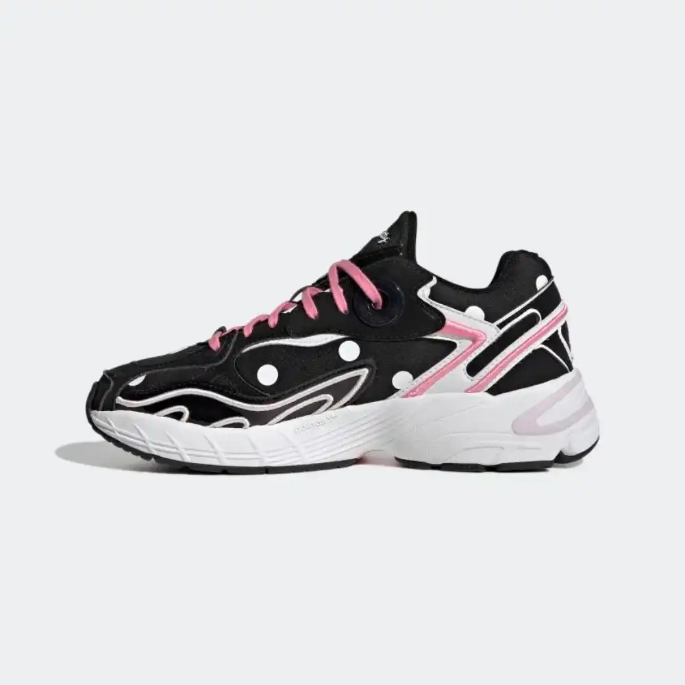 Hello Kitty x adidas Astir Core Black foto 3