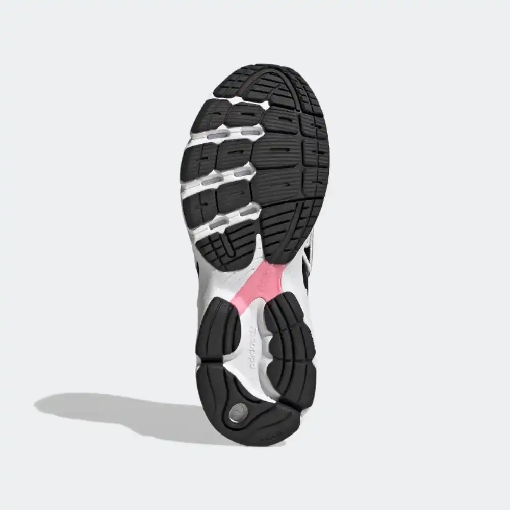 Hello Kitty x adidas Astir Core Black foto 5