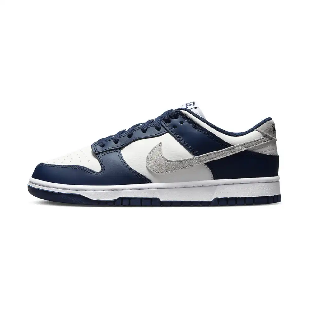 midnight blue dunks low