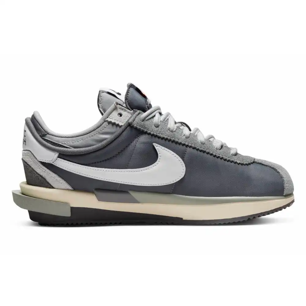 Sacai x Nike Zoom Cortez Iron Grey foto 3