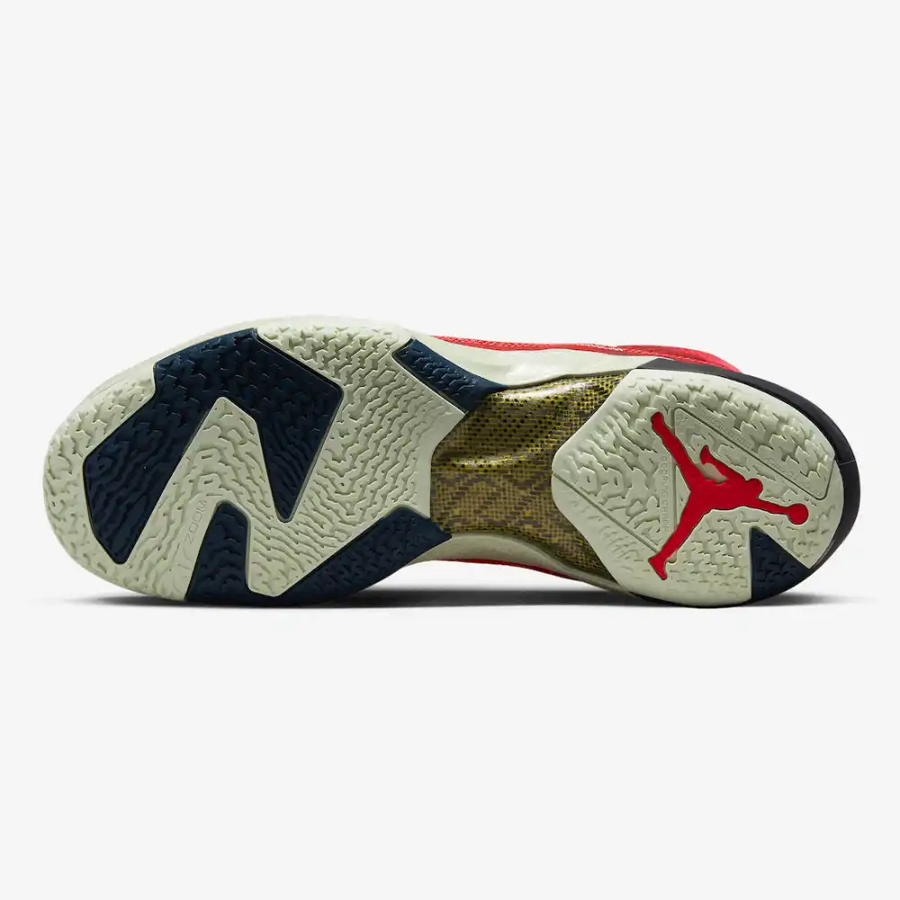 Rui Hachimura x Air Jordan 37 Siren Red foto 5