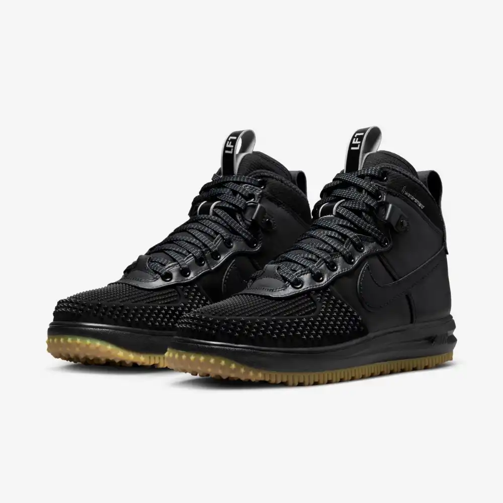 Nike sales duckboot black