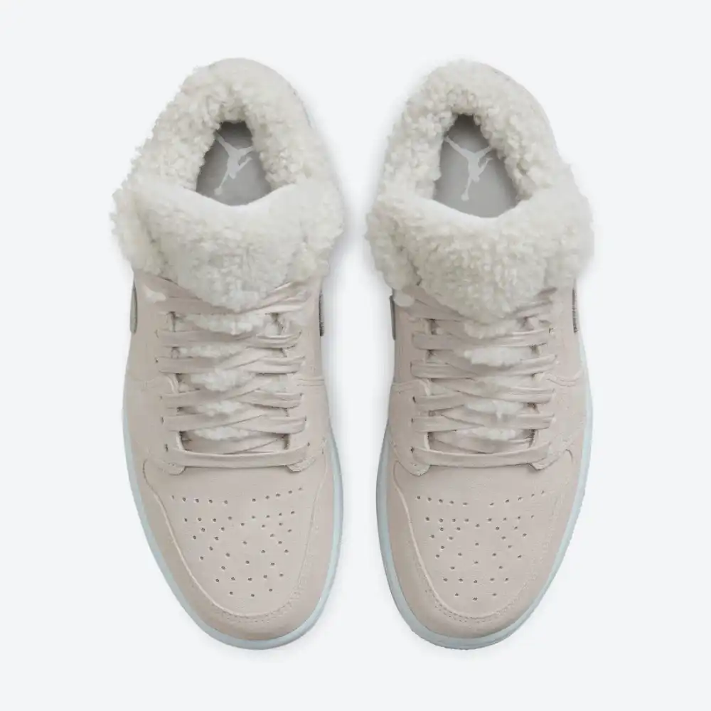 Air Jordan 1 Low SE Sherpa Fleece foto 2