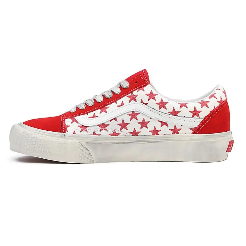 靴 vans bianca chandon oldskool red star Bianca Chandôn x Vault By Vans Old Skool Red and White - Droper