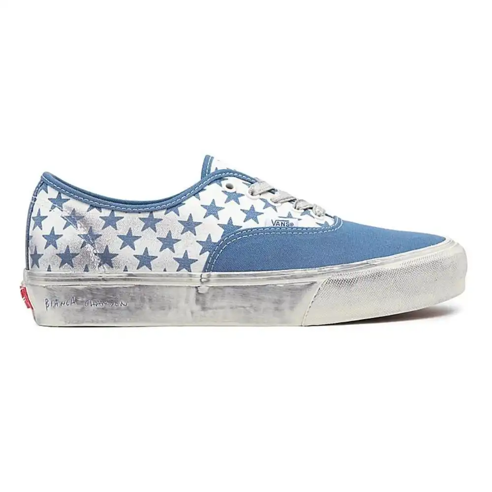 Bianca Chandôn x Vault By Vans Authentic Blue and White foto 1