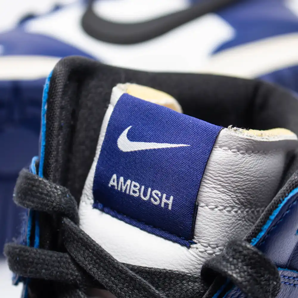 Ambush X Nike Dunk High Deep Royal foto 6