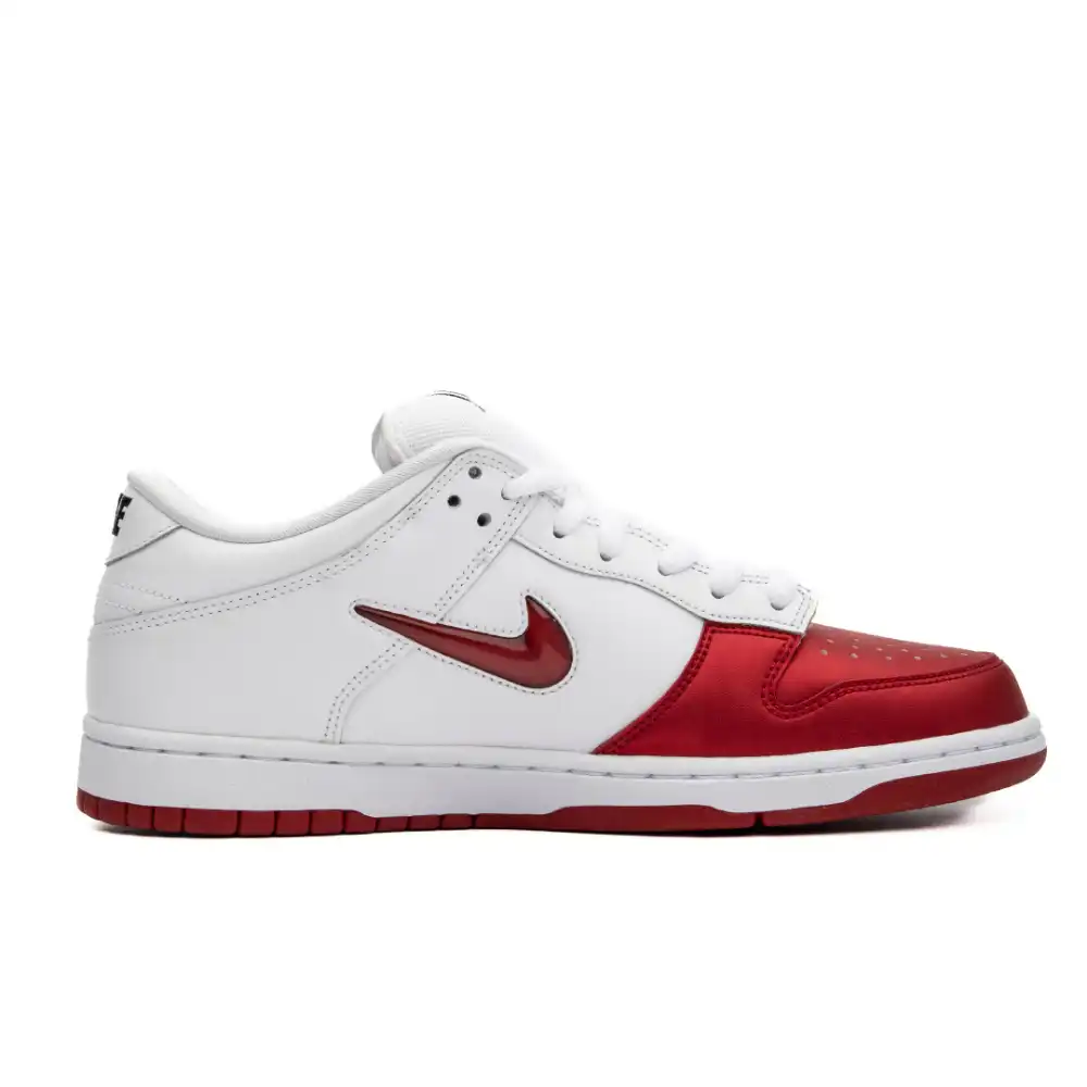 Nike supreme cheap shoes red