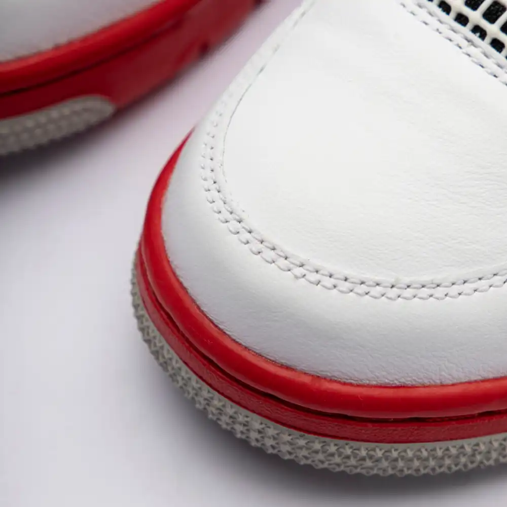 Air Jordan 4 Fire Red (2020) foto 6