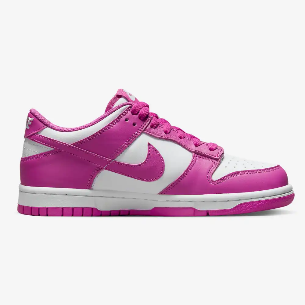 Women's fuchsia sale nike shoes