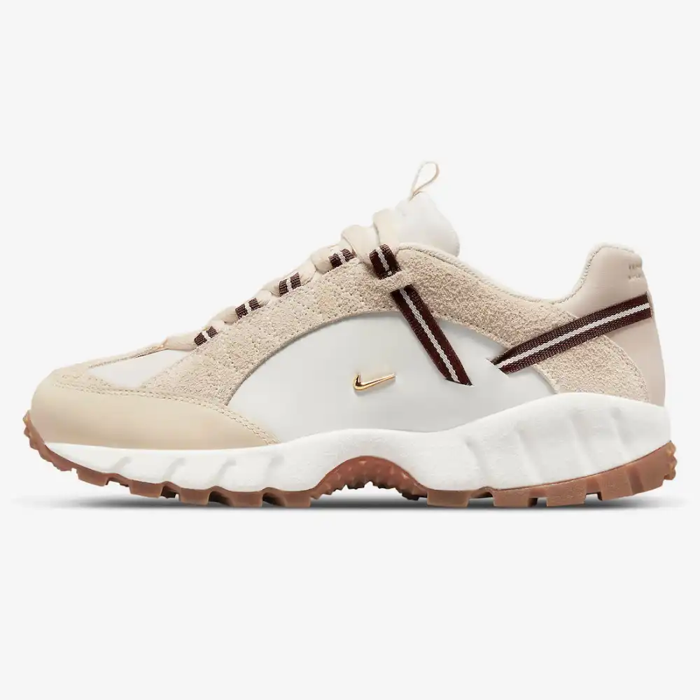 nike jacquemus bone